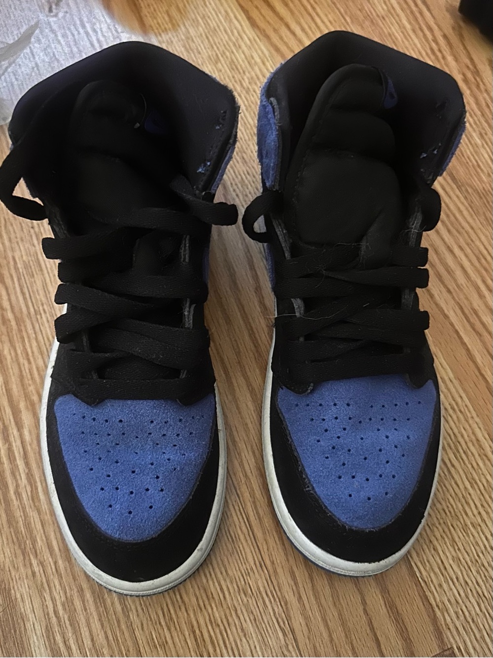 Nike kids high top sneakers size 3y